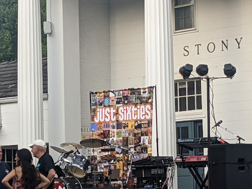 Shopping Mall «Stony Brook Village Center», reviews and photos, 111 Main St, Stony Brook, NY 11790, USA