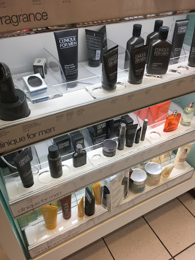 Hair Salon «Ulta Beauty», reviews and photos, 9270 Joliet Rd, Hodgkins, IL 60525, USA