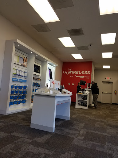 Cell Phone Store «GoWireless Verizon Authorized Retailer», reviews and photos, 705 N Springbrook Rd #101, Newberg, OR 97132, USA