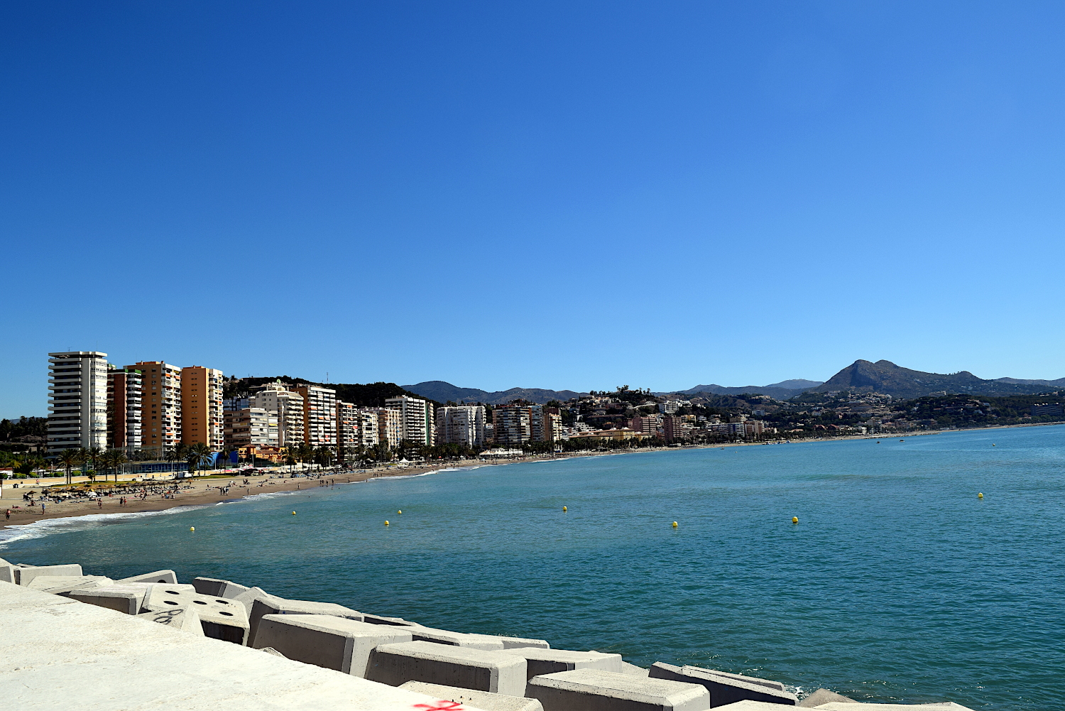 Foto von Malagueta Strand mit grauer sand Oberfläche