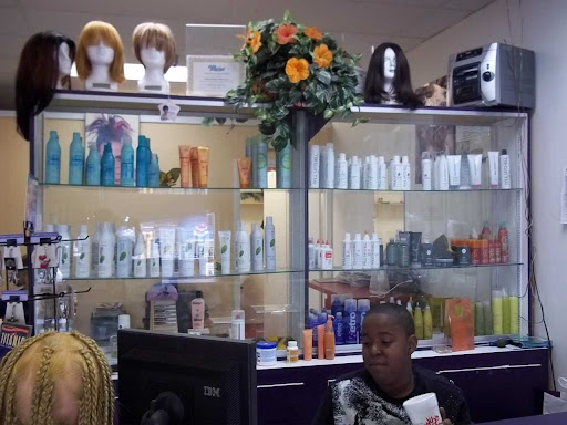 Hair Salon «Janice Beauty and Hair Salon | Hair Extensions», reviews and photos, 7243 International Dr, Orlando, FL 32819, USA