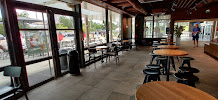Atmosphère du Café Starbucks Coffee à Saint-Albain - n°14