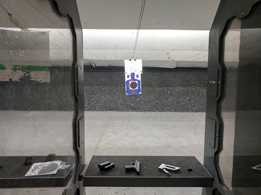 Gun Shop «AAA Gun & Ammo, Inc.», reviews and photos, 1105 Goldfinch Dr, Plant City, FL 33563, USA