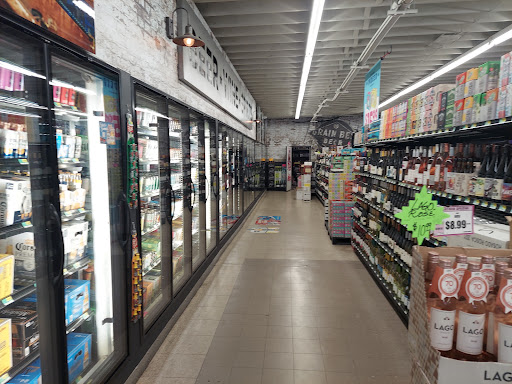 Grocery Store «Sentyrz Liquor & Supermarket», reviews and photos, 1612 NE 2nd St, Minneapolis, MN 55413, USA