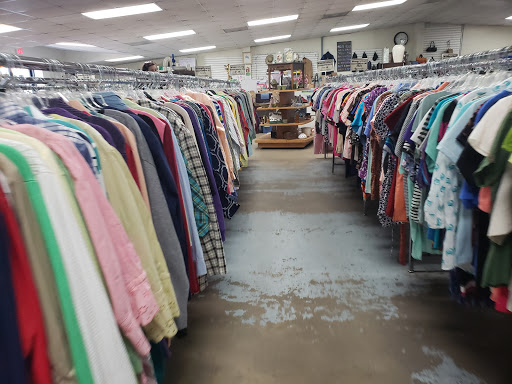 Thrift Store «Miracle Hill Thrift Store - Pete Hollis Blvd Greenville», reviews and photos