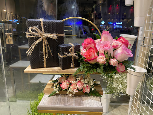 غرس للورود والهدايا 