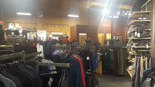 Camping Store «REI», reviews and photos, 766 E Big Beaver Rd, Troy, MI 48083, USA