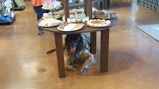 Pet Supply Store «PetPeople», reviews and photos, 1300 E 86th St, Indianapolis, IN 46240, USA