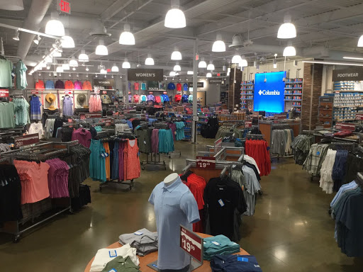 Sportswear Store «Columbia Sportswear Outlet Store at Cabazon Outlets», reviews and photos, 48750 Seminole Dr, Cabazon, CA 92230, USA