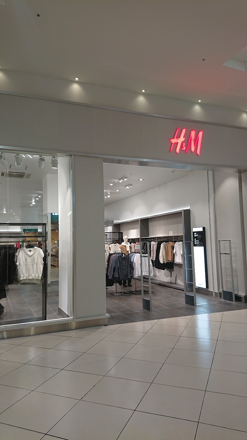 H&M イオンレイクタウンmori店
