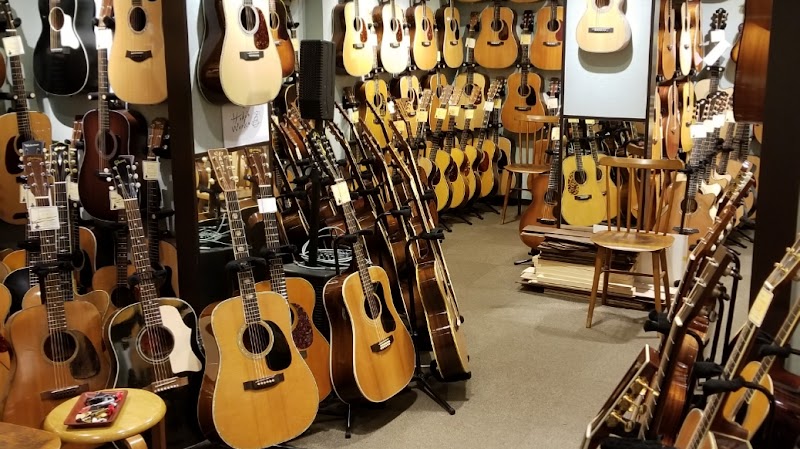 Acoustic Guitar Shop Hobo's ホーボーズ