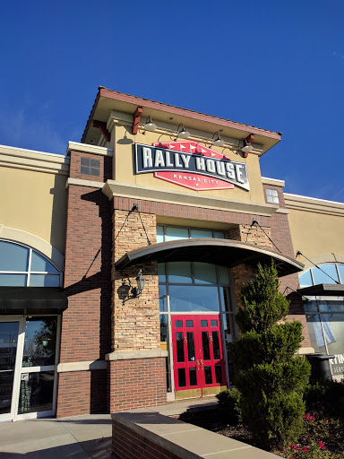 Sportswear Store «Rally House Boardwalk», reviews and photos, 8650 N Boardwalk Ave, Kansas City, MO 64154, USA