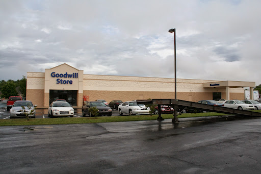 Goodwill Store, 11 E Garner Rd, Brownsburg, IN 46112, USA, 
