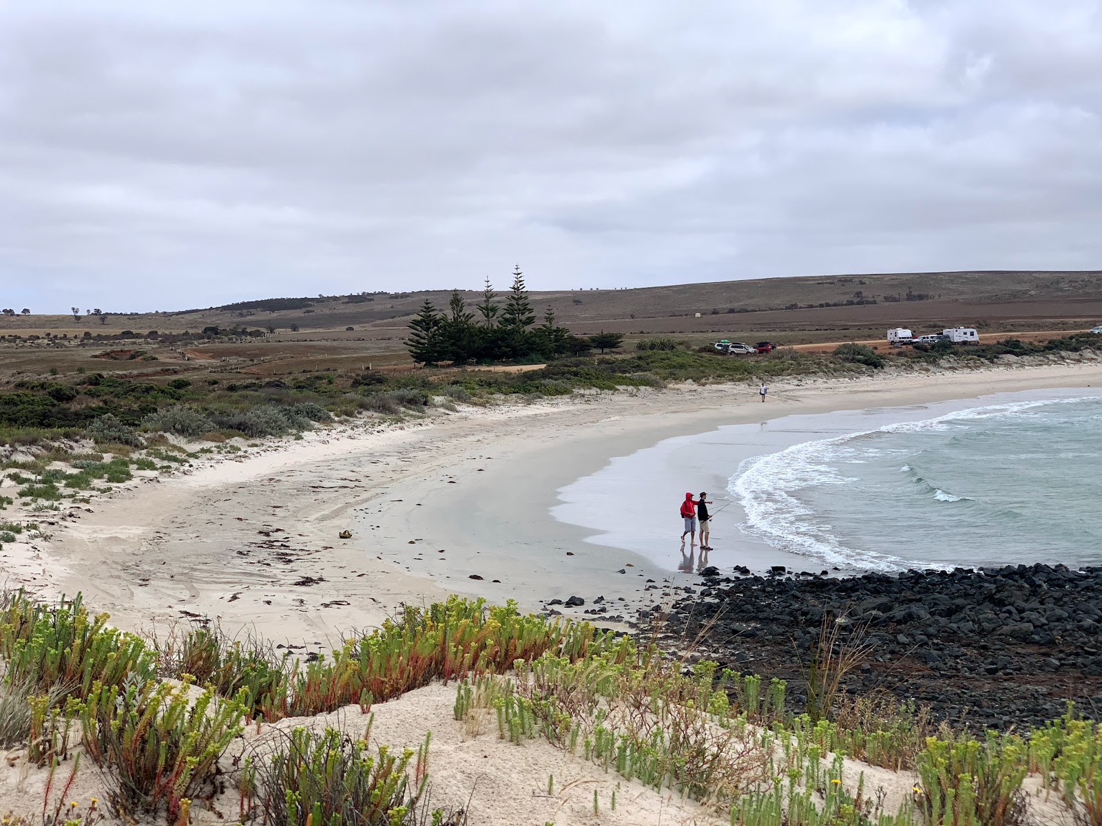 Cowleys Beach'in fotoğrafı - rahatlamayı sevenler arasında popüler bir yer