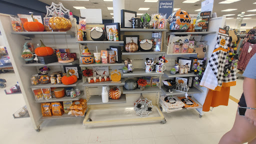 Department Store «Marshalls», reviews and photos, 795 Montauk Hwy, West Babylon, NY 11704, USA