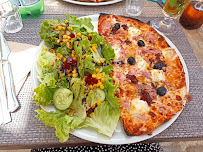 Pizza du Pizzeria Restaurant L'Oustal à Laguépie - n°1
