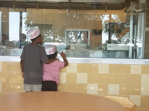 Bakery «Krispy Kreme Doughnuts», reviews and photos, 3605 Ira E Woods Ave, Grapevine, TX 76051, USA