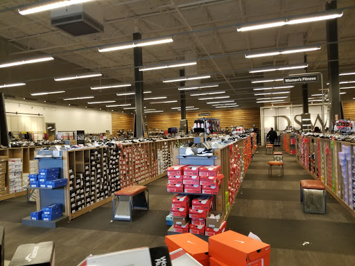 Shoe Store «DSW Designer Shoe Warehouse», reviews and photos, 300 Commons Way, Bridgewater, NJ 08807, USA