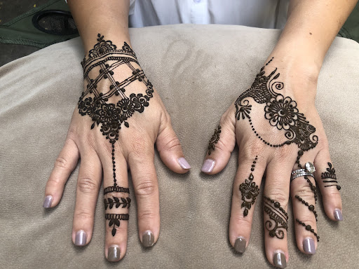 Aashi's Henna & Air Brush face painting ( call for appointment, no walk-in please )