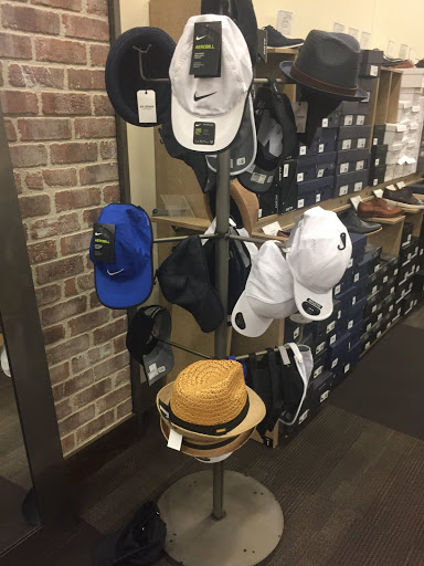 Shoe Store «DSW Designer Shoe Warehouse», reviews and photos, 720 Jefferson Rd, Rochester, NY 14623, USA