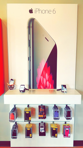 Cell Phone Store «Verizon Authorized Retailer - A Wireless», reviews and photos, 325 Clydesdale Trail #400, Medina, MN 55340, USA