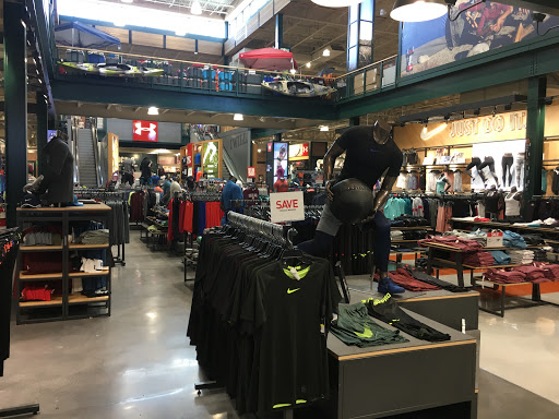 DICK'S Sporting Goods