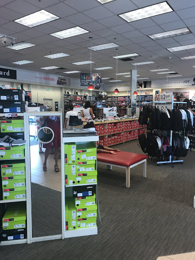 Shoe Store «Famous Footwear», reviews and photos, 292 W University Pkwy, Orem, UT 84058, USA