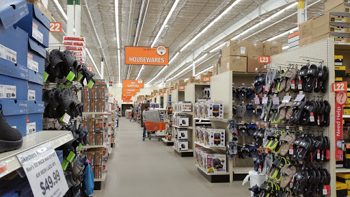 Department Store «Mills Fleet Farm», reviews and photos, 8400 Lakeland Ave N, Brooklyn Park, MN 55445, USA