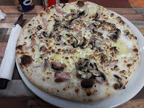 Plats et boissons du Pizzeria Presto Pizza à Le Coudray - n°3