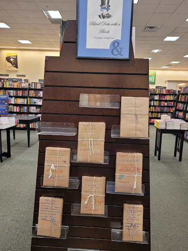 Book Store «Barnes & Noble», reviews and photos, 850 Inspiration Dr, Wilmington, NC 28405, USA