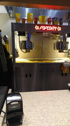 Movie Theater «Regal Cinemas Dulles Town Center 10», reviews and photos, 21100 Dulles Town Cir #203, Sterling, VA 20166, USA