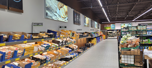 Shopping Mall «Coralwood Shopping Center», reviews and photos, 2301 Del Prado Blvd S, Cape Coral, FL 33990, USA