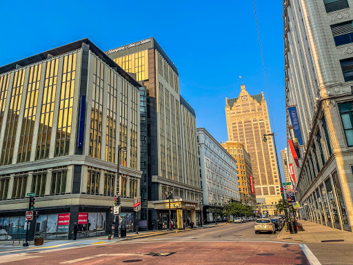 Shopping Mall «The Shops of Grand Avenue», reviews and photos, 275 W Wisconsin Ave, Milwaukee, WI 53203, USA