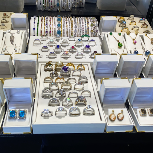 Jewelry Store «Shnayder Jewelry and Pawn Shop», reviews and photos, 110 Daniel Webster Hwy, Nashua, NH 03060, USA