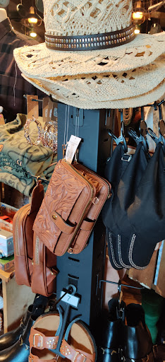 American Restaurant «Cracker Barrel Old Country Store», reviews and photos, 796 Business Park Dr, Prattville, AL 36066, USA