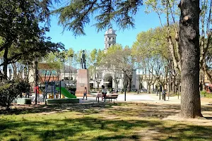 Plaza Principal De Pando image
