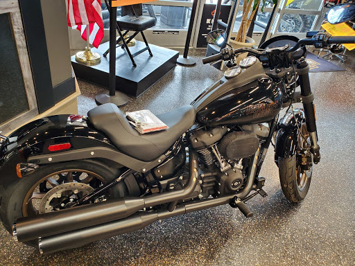 Harley-Davidson Dealer «Harley-Davidson of Staten Island», reviews and photos, 442 Bay St, Staten Island, NY 10304, USA