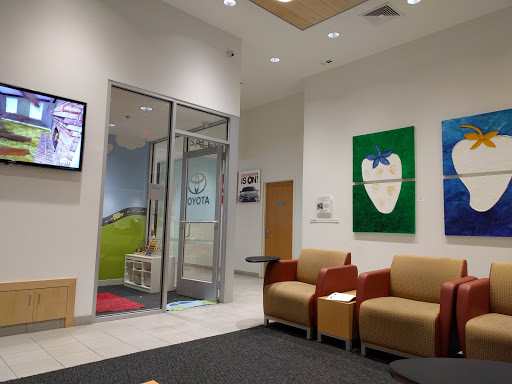 Toyota Dealer «Wellesley Toyota», reviews and photos, 234 Worcester St, Wellesley, MA 02481, USA
