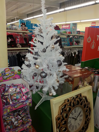 Dollar Store «Family Dollar», reviews and photos, 7105 Cedar Lake Rd, St Louis Park, MN 55426, USA