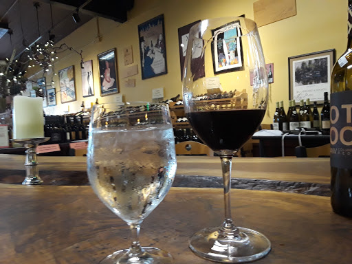 Wine Store «Santiam Wine Co», reviews and photos, 1555 12th St SE, Salem, OR 97302, USA