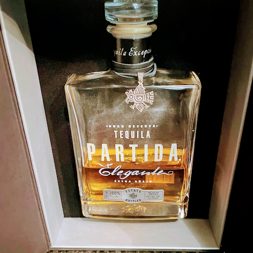 Liquor Store «Cardinal Wine & Spirits», reviews and photos, 1721 W Golf Rd, Mt Prospect, IL 60056, USA