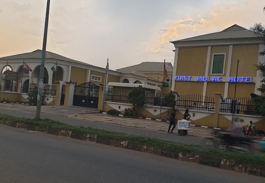 First Molac Hotel