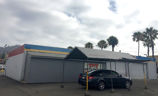 TNT Bros. Auto Detail Center en Spring Valley