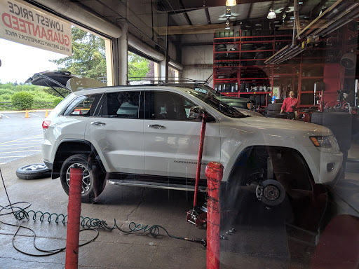 Tire Shop «Discount Tire Store - Kirkland, WA», reviews and photos, 12410 NE 124th St, Kirkland, WA 98034, USA