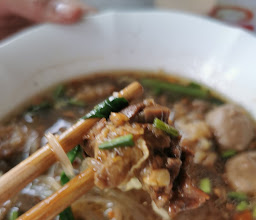 ก๋วยเตี๋ยวกัญชา (ก๋วยเตี๋ยวเนื้อป้าน้อง) photo
