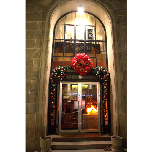 Fox & Finch Antiques, 5611 Broadway Rd, Richmond, IL 60071, USA, 