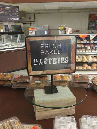 Grocery Store «Kroger», reviews and photos, 28250 Dequindre Rd, Warren, MI 48092, USA