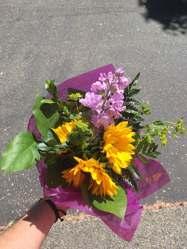 Florist «Mercer Island Florist», reviews and photos, 3006 78th Ave SE, Mercer Island, WA 98040, USA