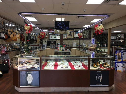 Pawn Shop «Pine Ridge Pawn & Jewelry», reviews and photos, 2033 Pine Ridge Rd #4, Naples, FL 34109, USA