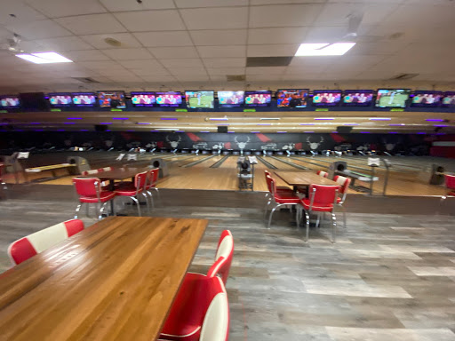 Bowling Alley «Brunswick Wekiva Lanes», reviews and photos, 2160 E Semoran Blvd, Apopka, FL 32703, USA